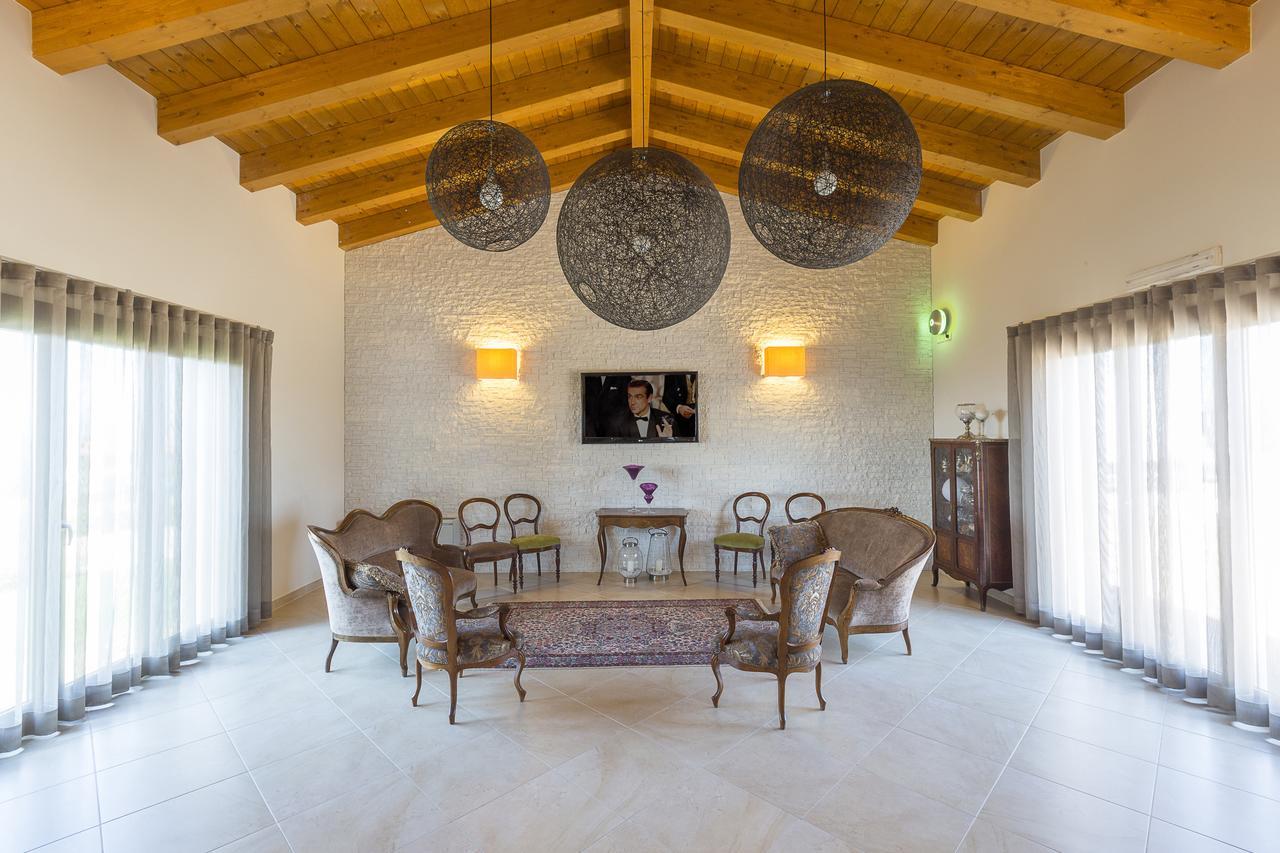 Casale Santa Maria Country House Mosciano SantʼAngelo Exterior foto